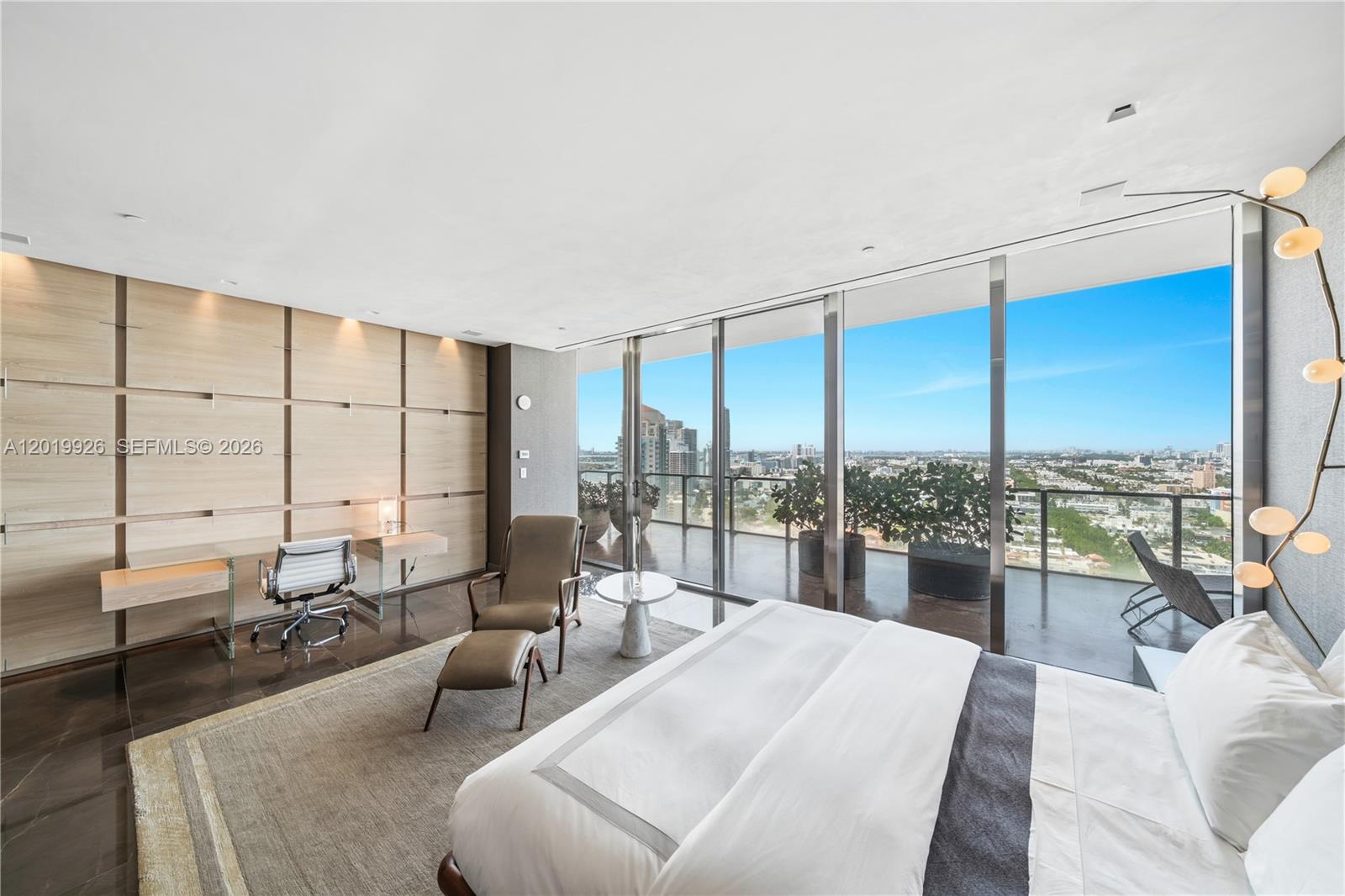APOGEE CONDO - Residential