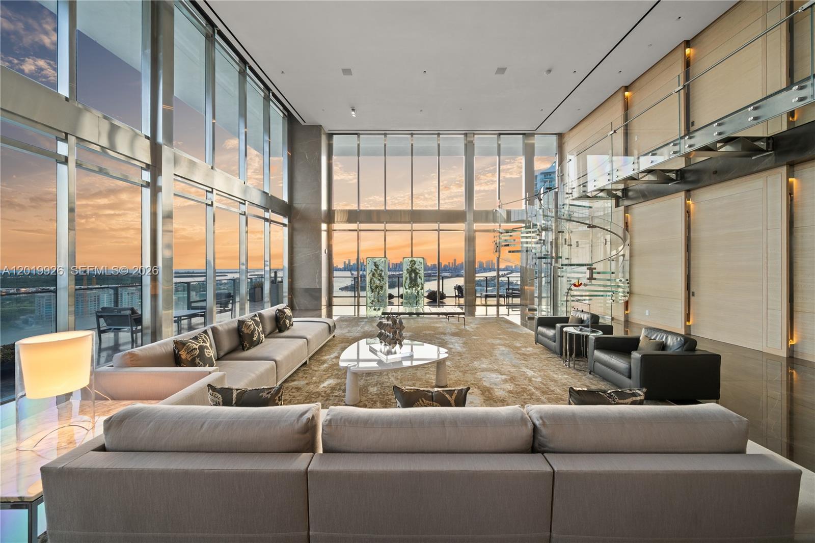 APOGEE CONDO - Residential