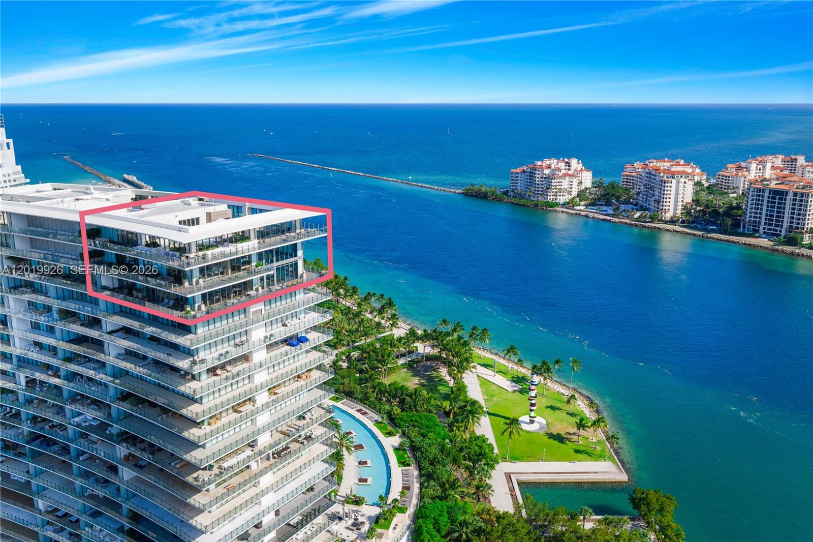 APOGEE CONDO - Residential