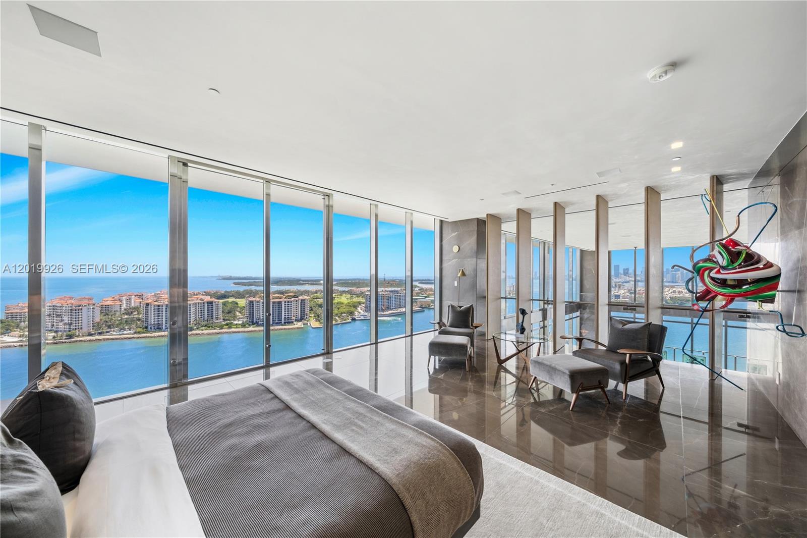 APOGEE CONDO - Residential