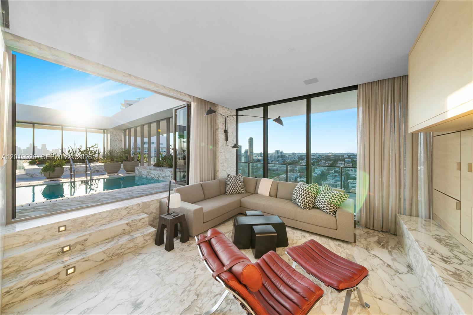 APOGEE CONDO - Residential