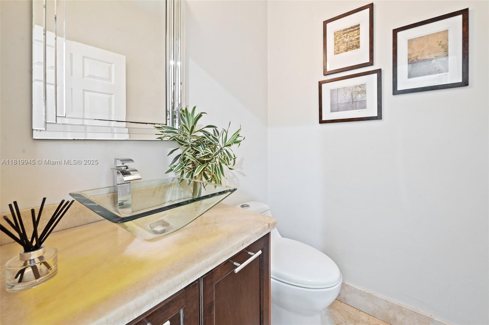DORAL GLEN T-17816 - Residential