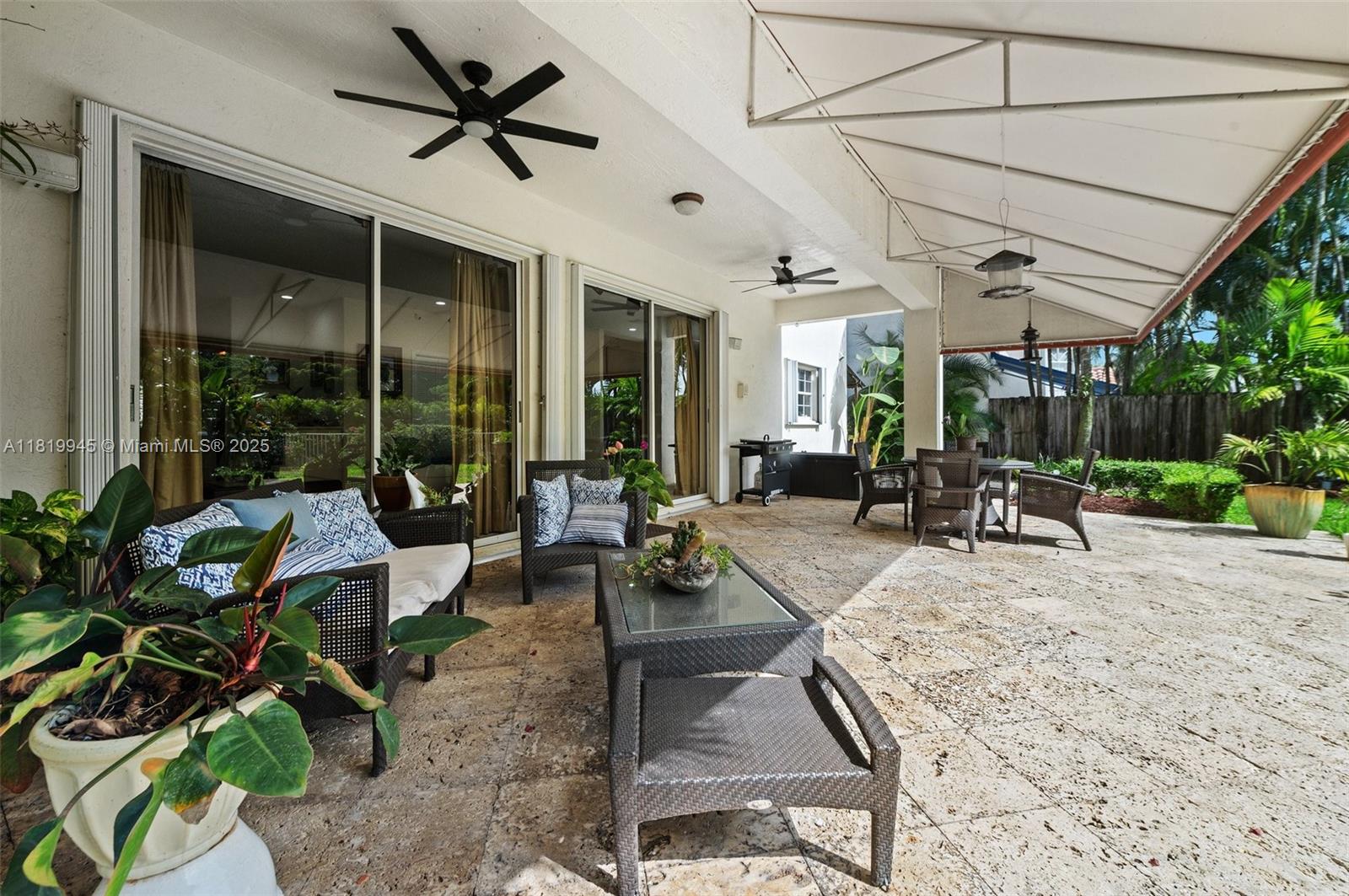 DORAL GLEN T-17816 - Residential
