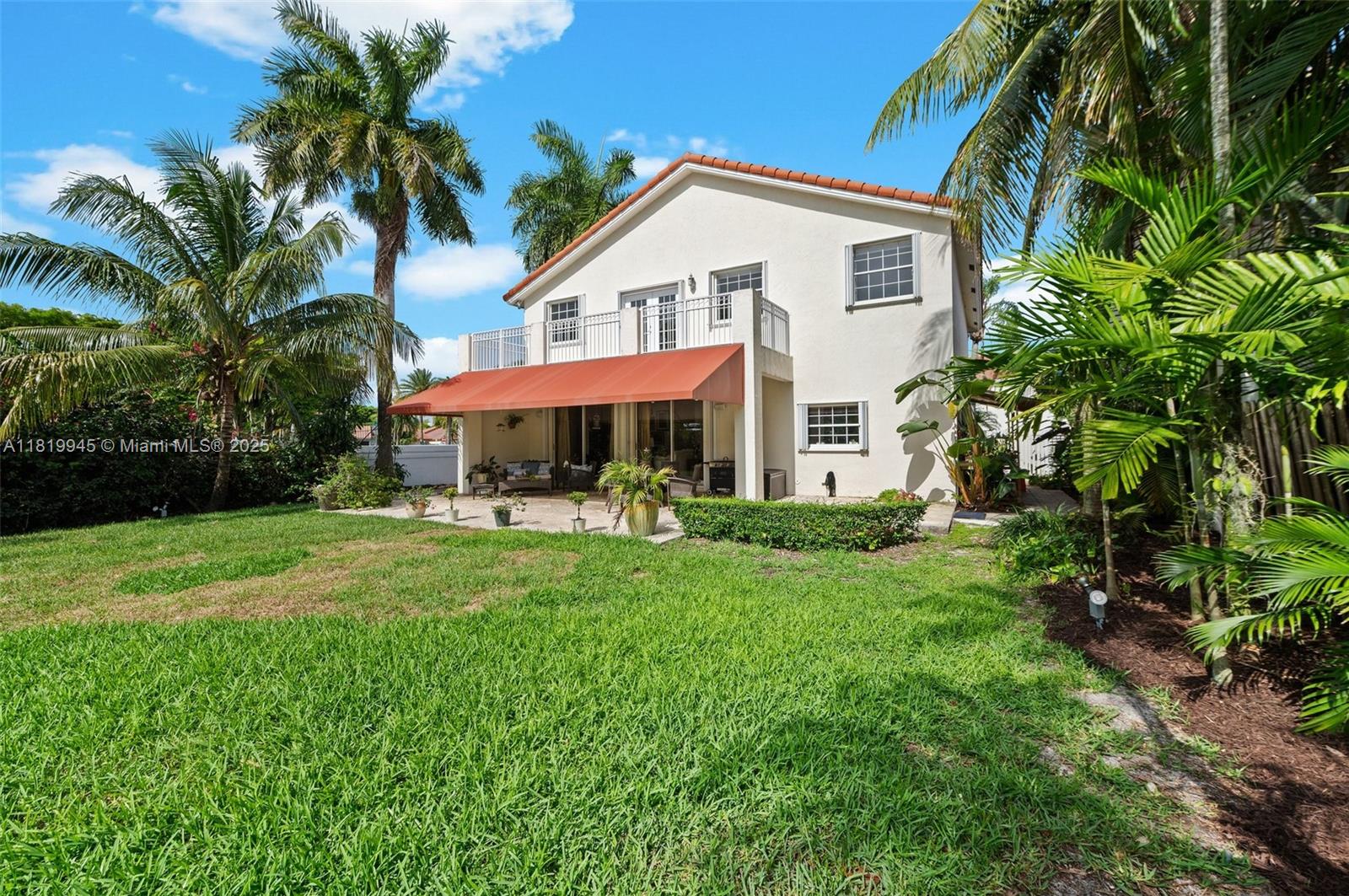 DORAL GLEN T-17816 - Residential