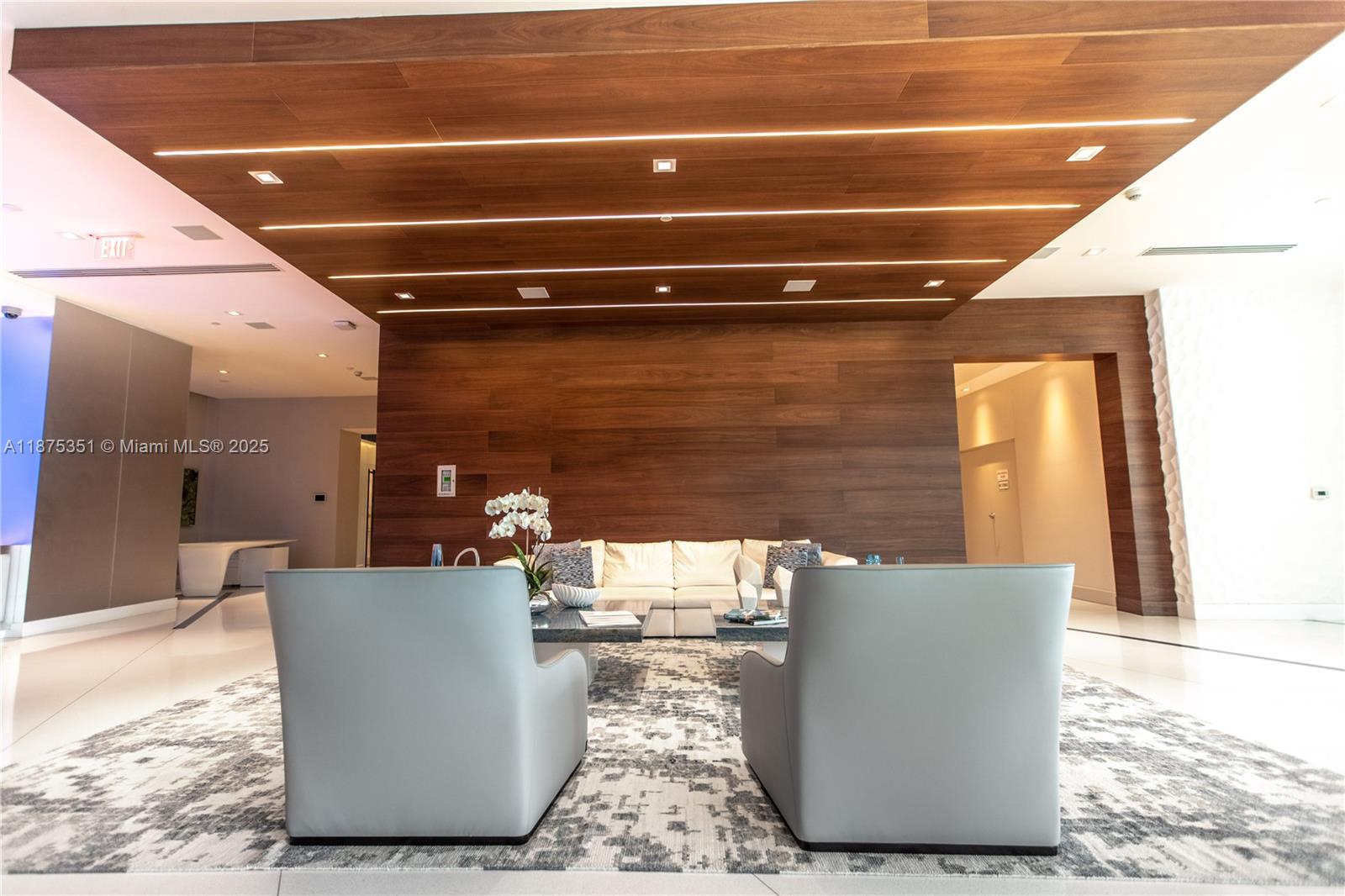 PARQUE TOWERS CONDO - Residential Lease