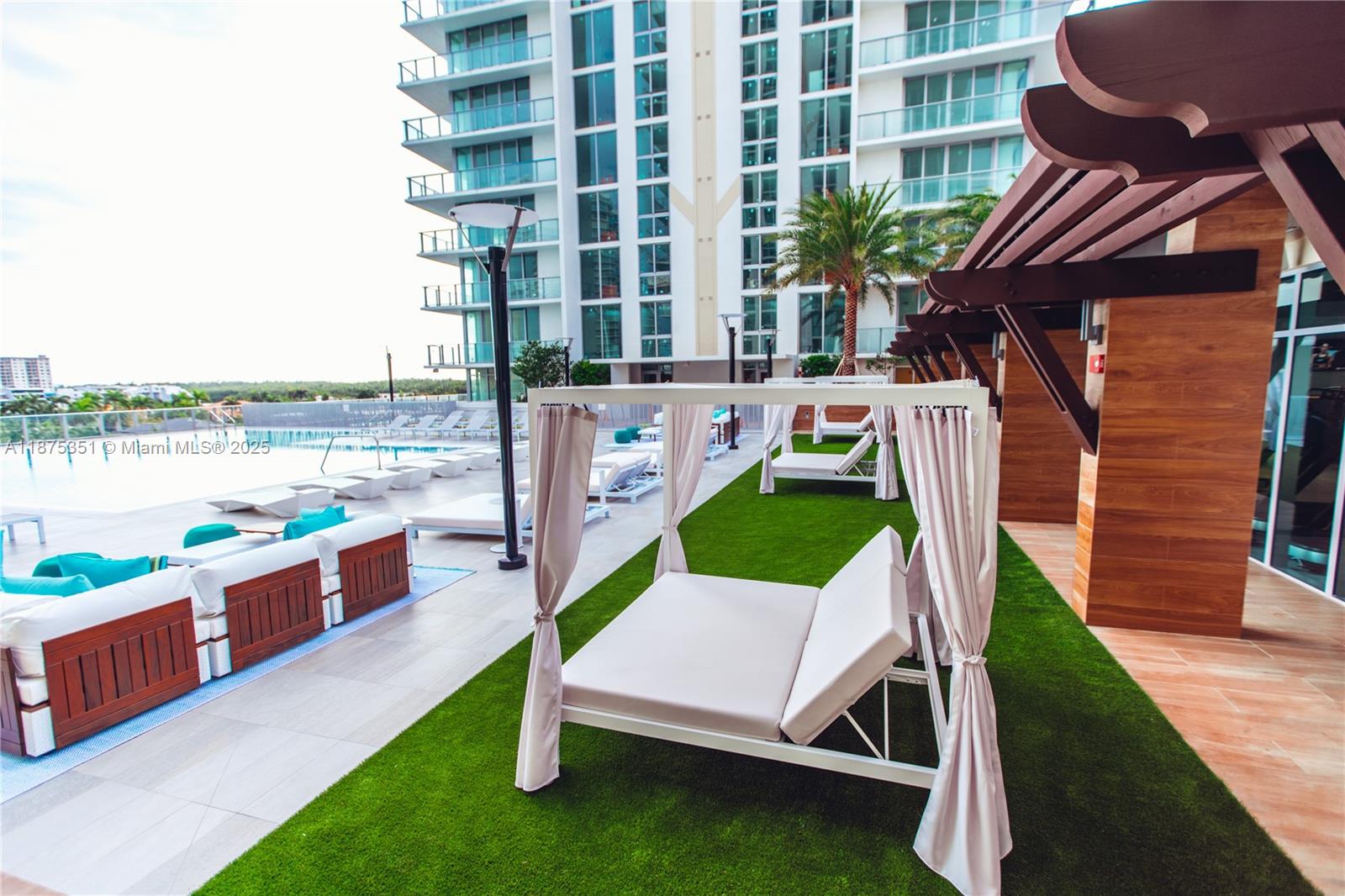 PARQUE TOWERS CONDO - Residential Lease