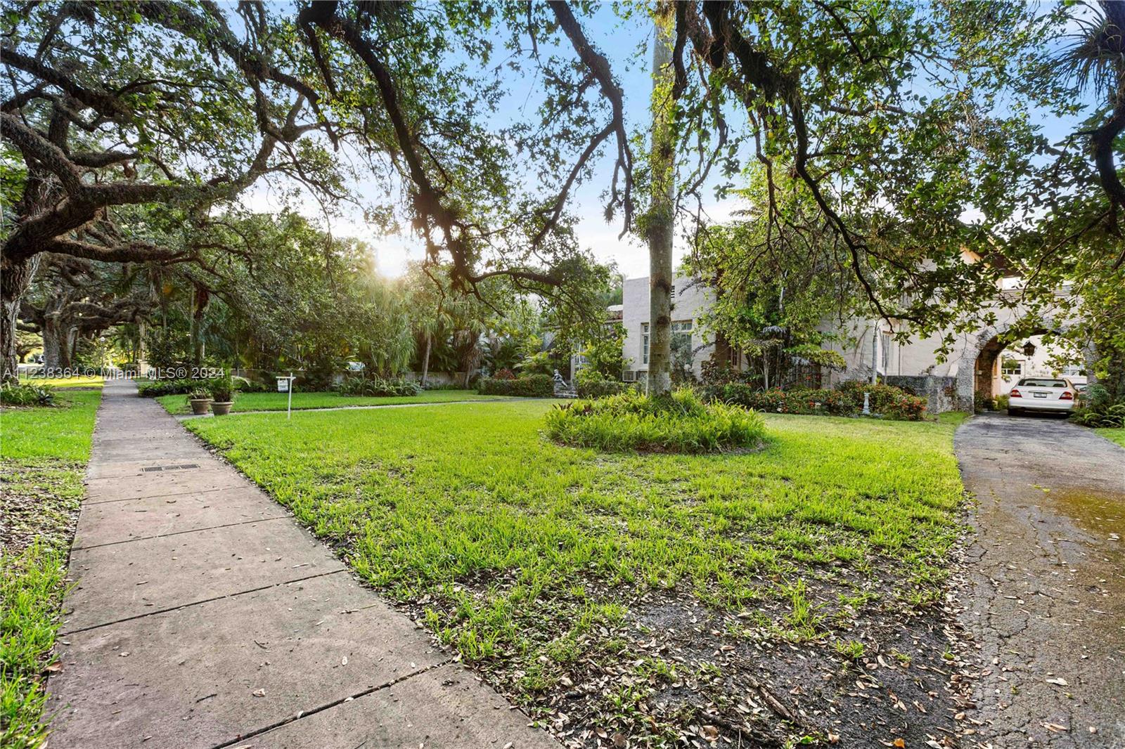 CORAL GABLES SEC E - Residential
