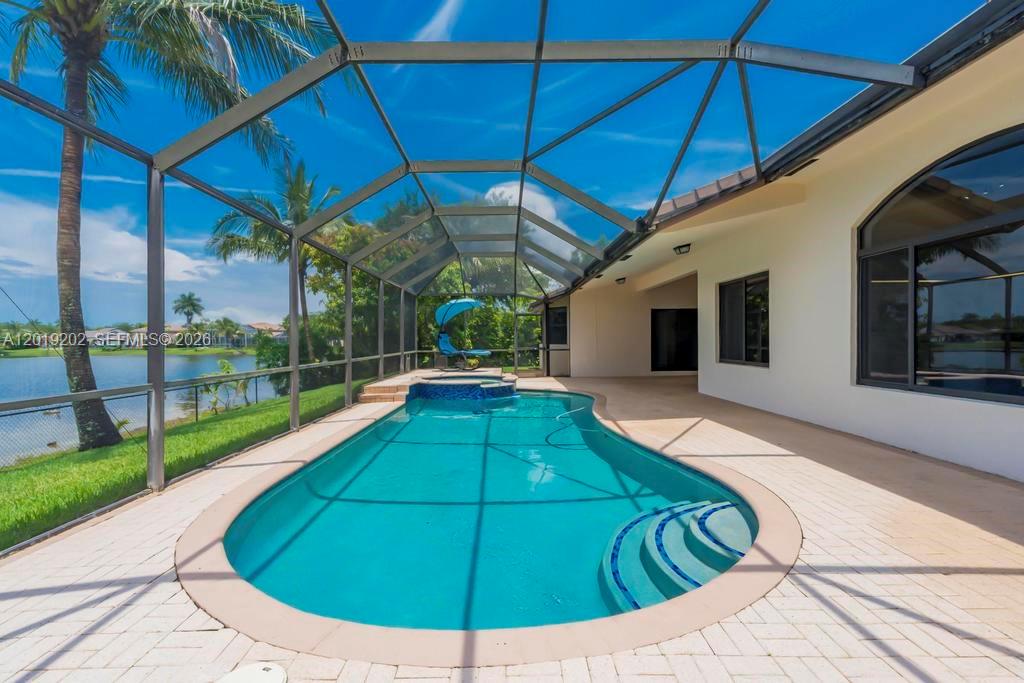 CHAPEL TRAIL REPLAT SECTI - Residential