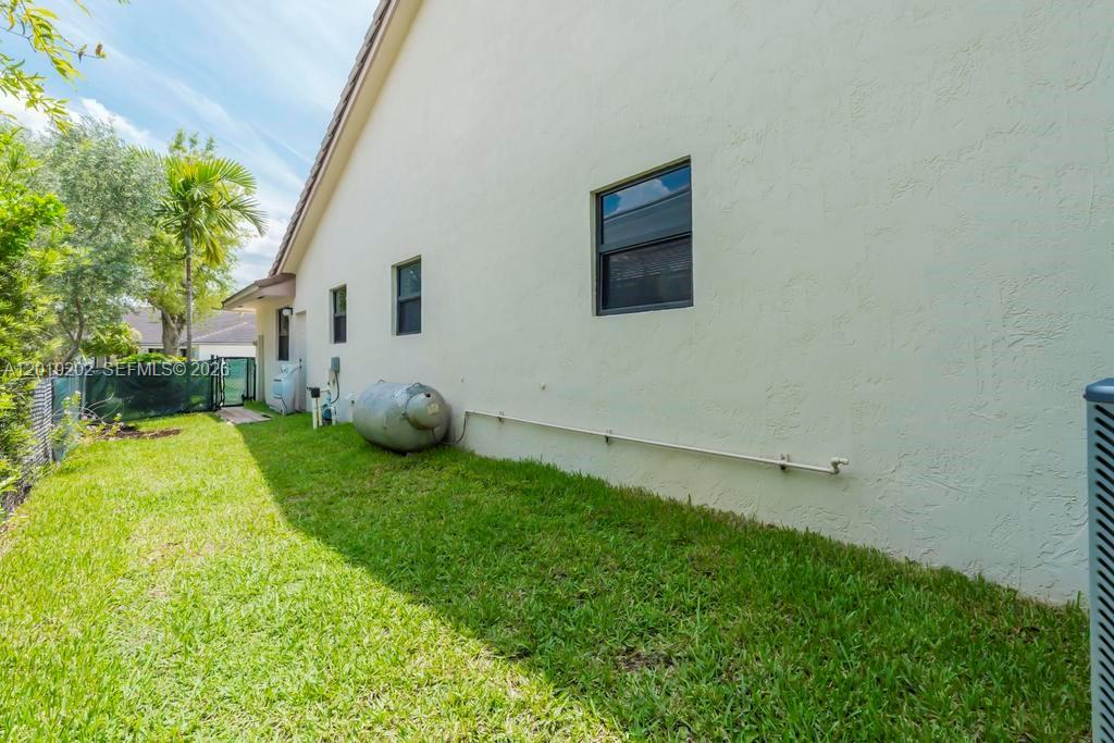 CHAPEL TRAIL REPLAT SECTI - Residential