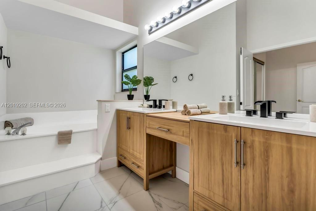 CHAPEL TRAIL REPLAT SECTI - Residential