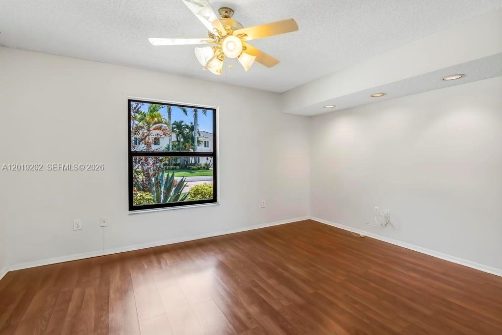 CHAPEL TRAIL REPLAT SECTI - Residential