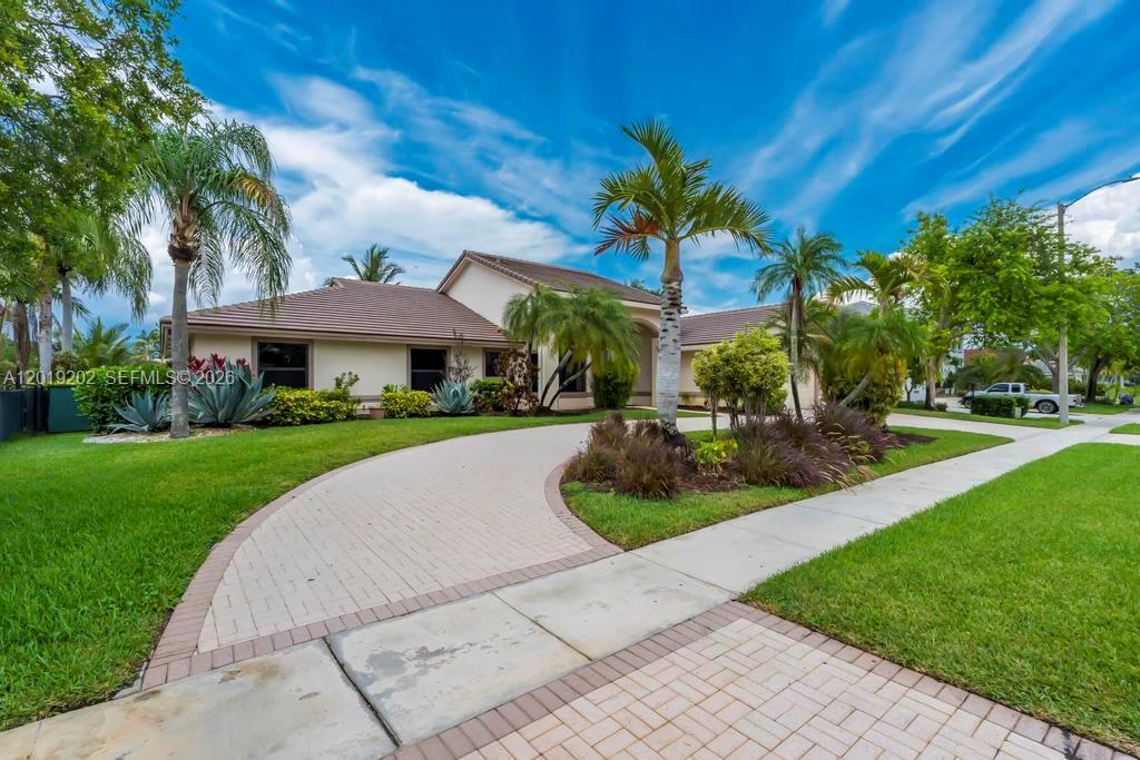 CHAPEL TRAIL REPLAT SECTI - Residential