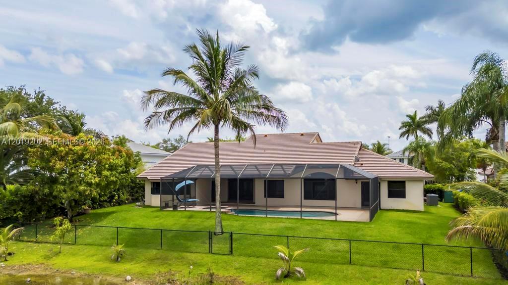 CHAPEL TRAIL REPLAT SECTI - Residential
