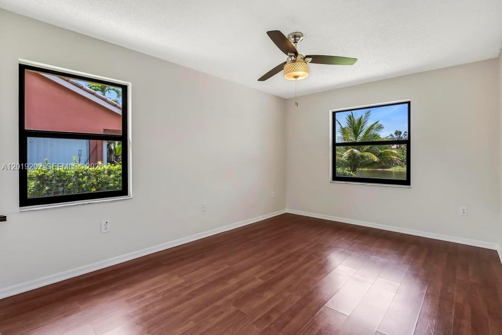 CHAPEL TRAIL REPLAT SECTI - Residential