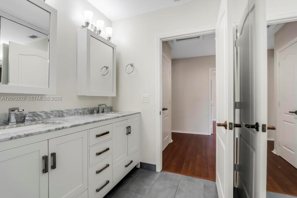 CHAPEL TRAIL REPLAT SECTI - Residential