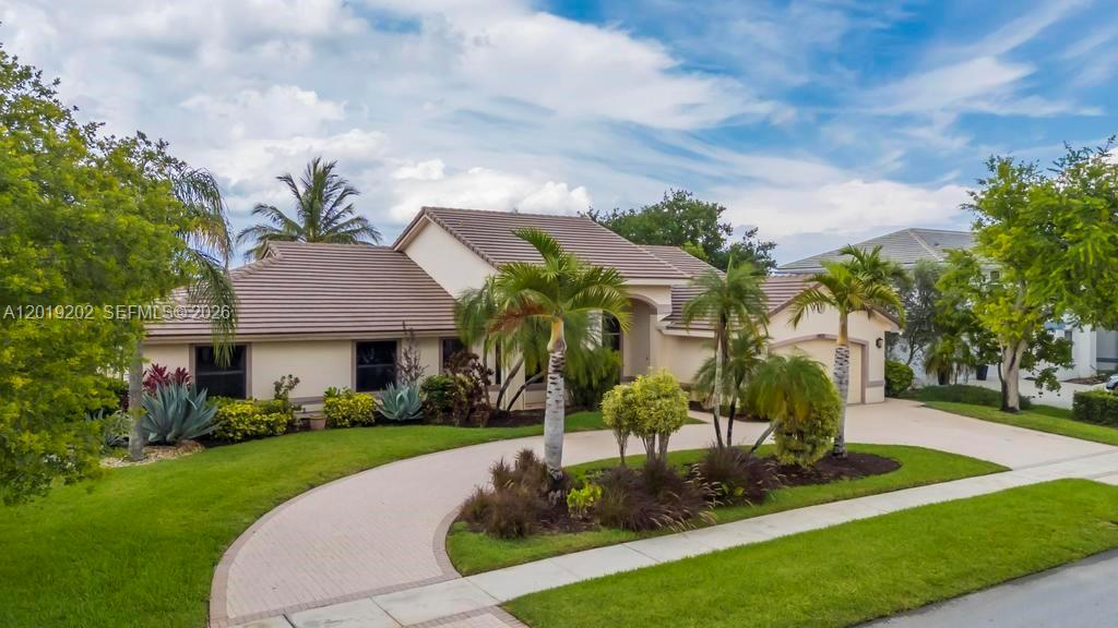 CHAPEL TRAIL REPLAT SECTI - Residential