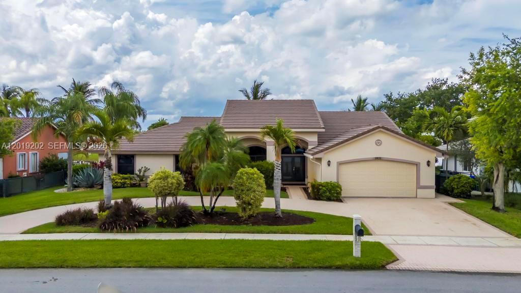 CHAPEL TRAIL REPLAT SECTI - Residential