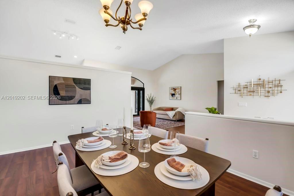 CHAPEL TRAIL REPLAT SECTI - Residential