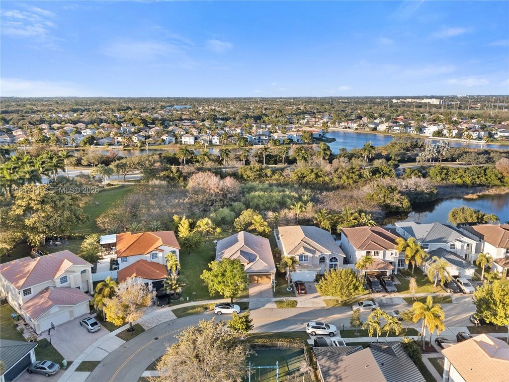 Photo of 17491 SW 33rd St, Miramar, FL 33029 (MLS # A11961713)