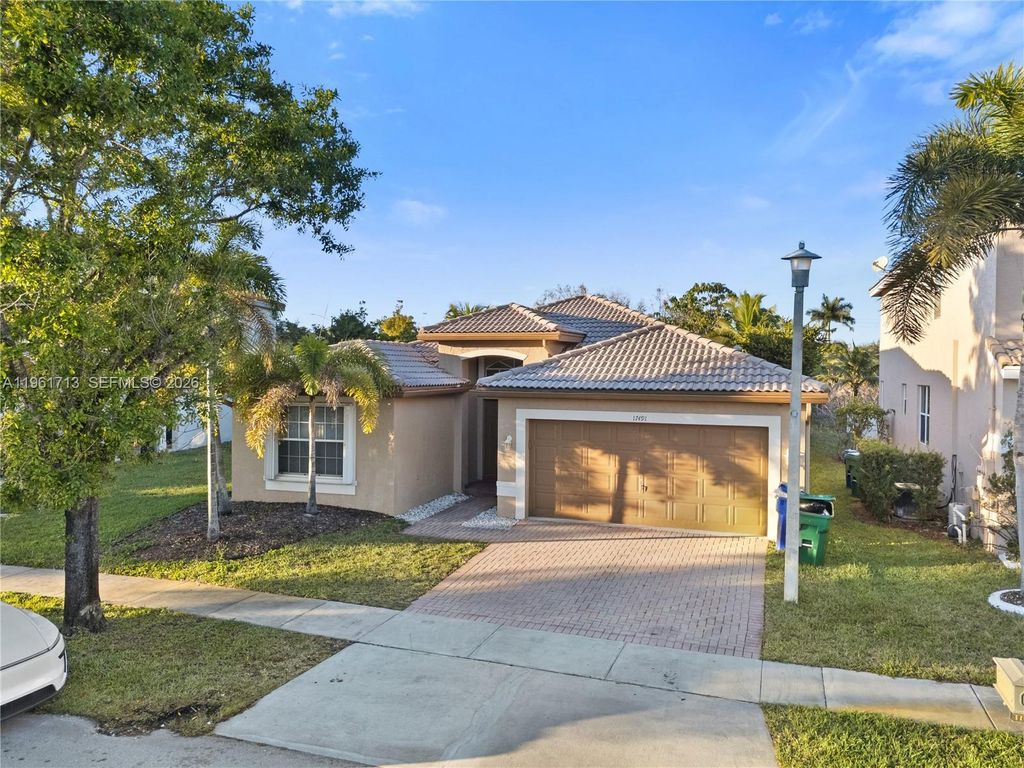 Photo of 17491 SW 33rd St, Miramar, FL 33029 (MLS # A11961713)