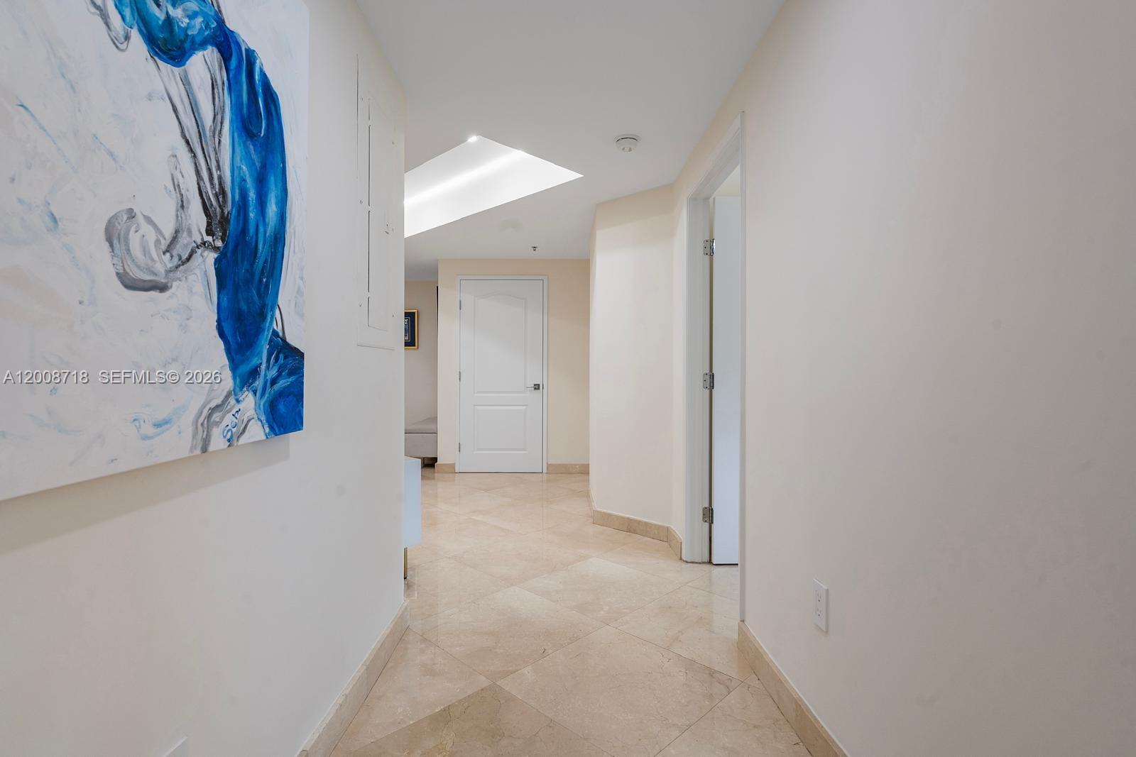 KING DAVID OF SUNNY ISLES - Residential
