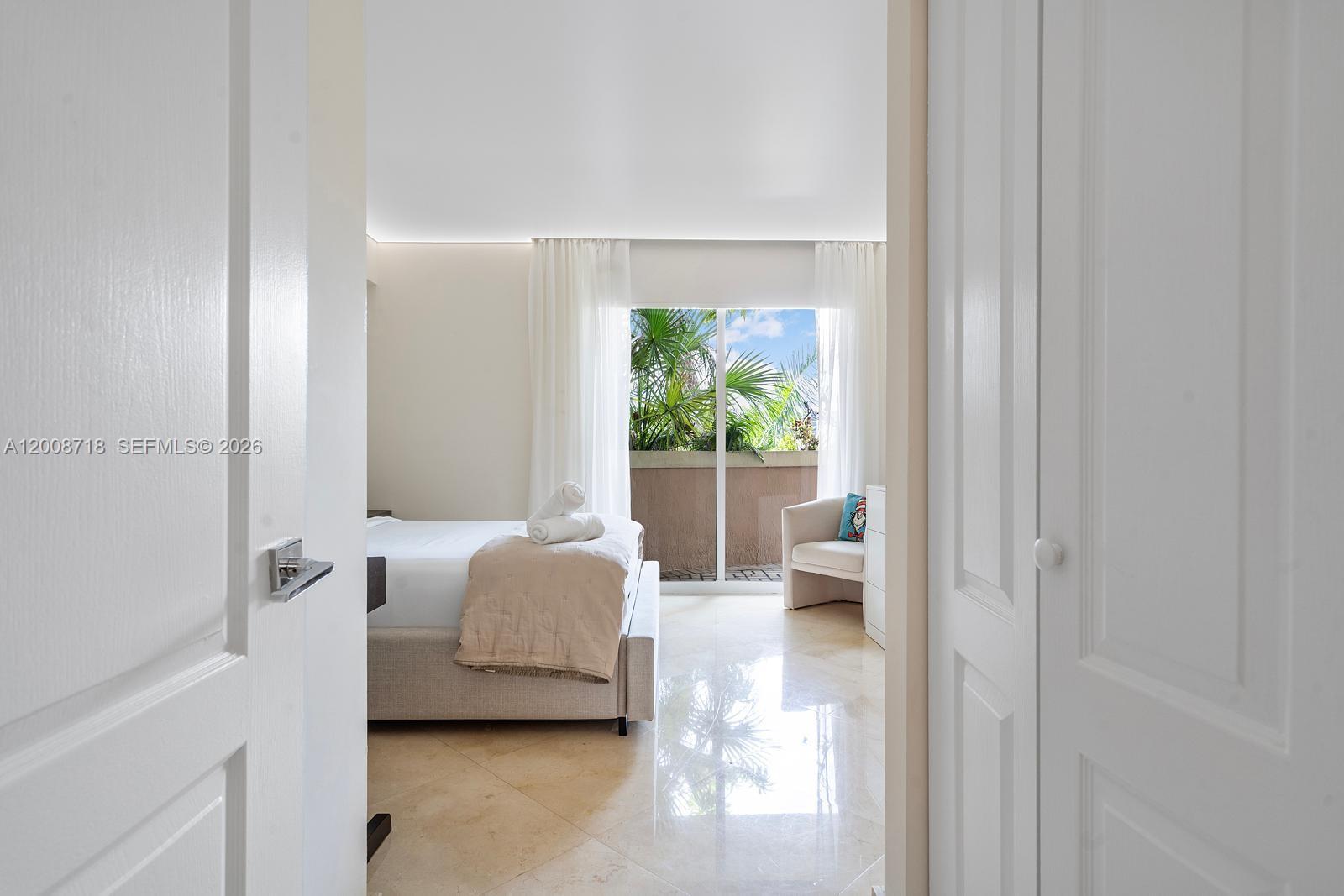 KING DAVID OF SUNNY ISLES - Residential
