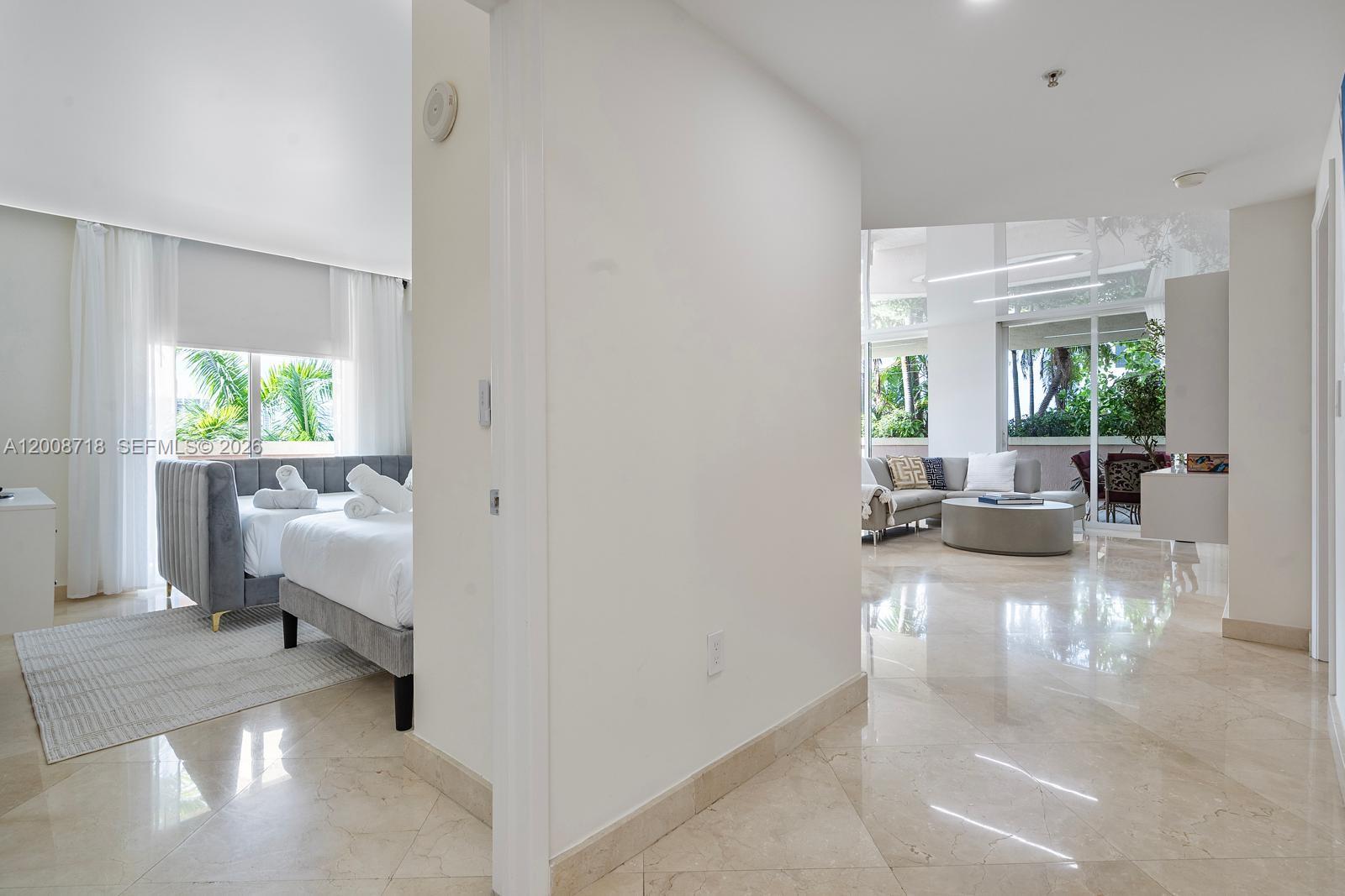 KING DAVID OF SUNNY ISLES - Residential
