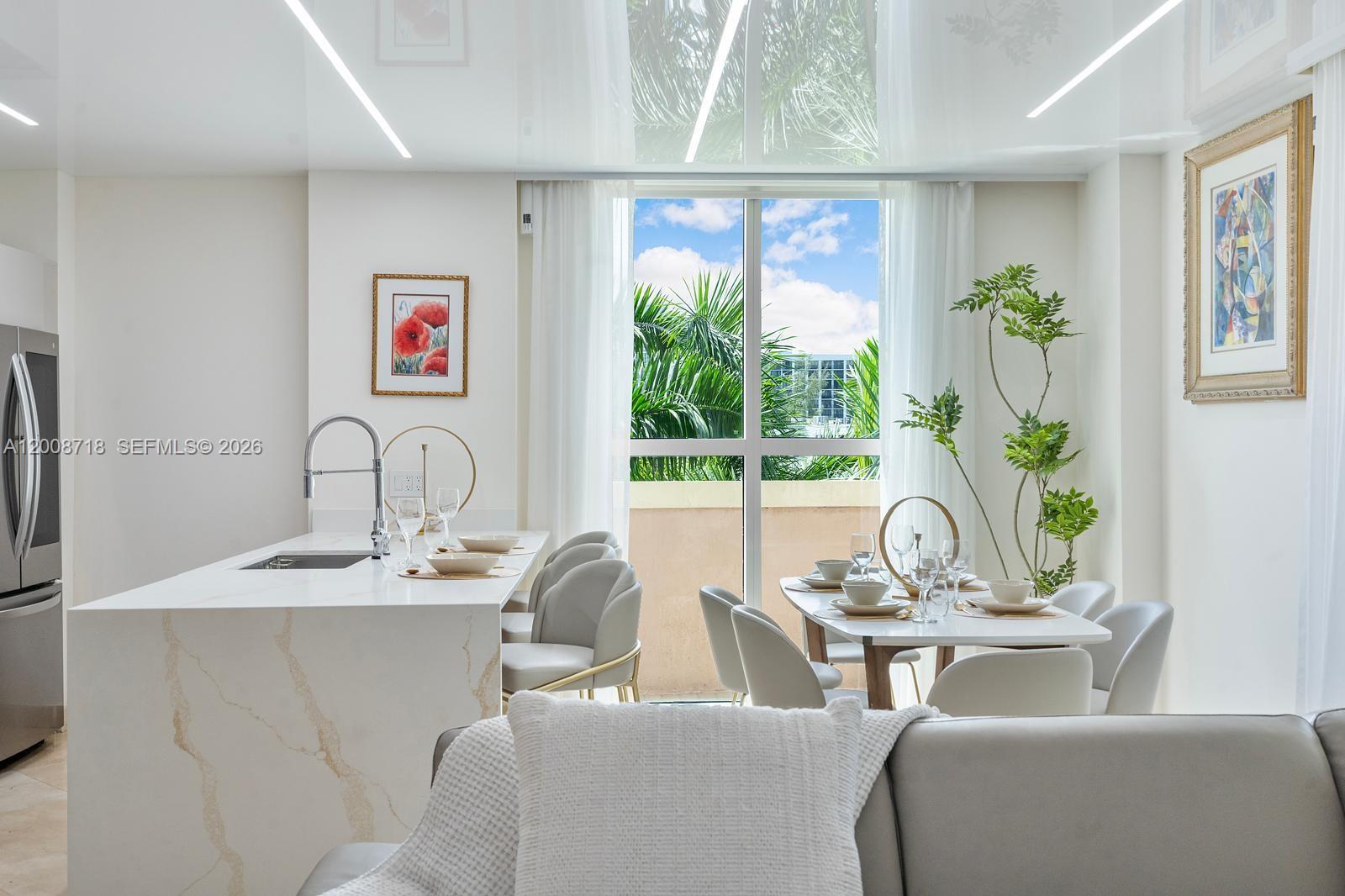 KING DAVID OF SUNNY ISLES - Residential