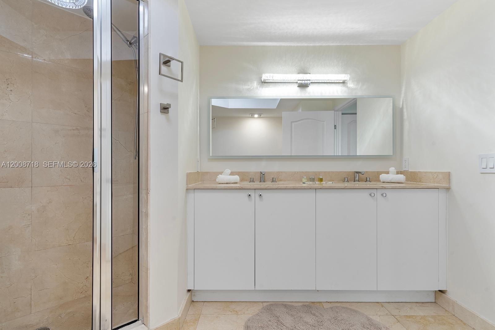 KING DAVID OF SUNNY ISLES - Residential