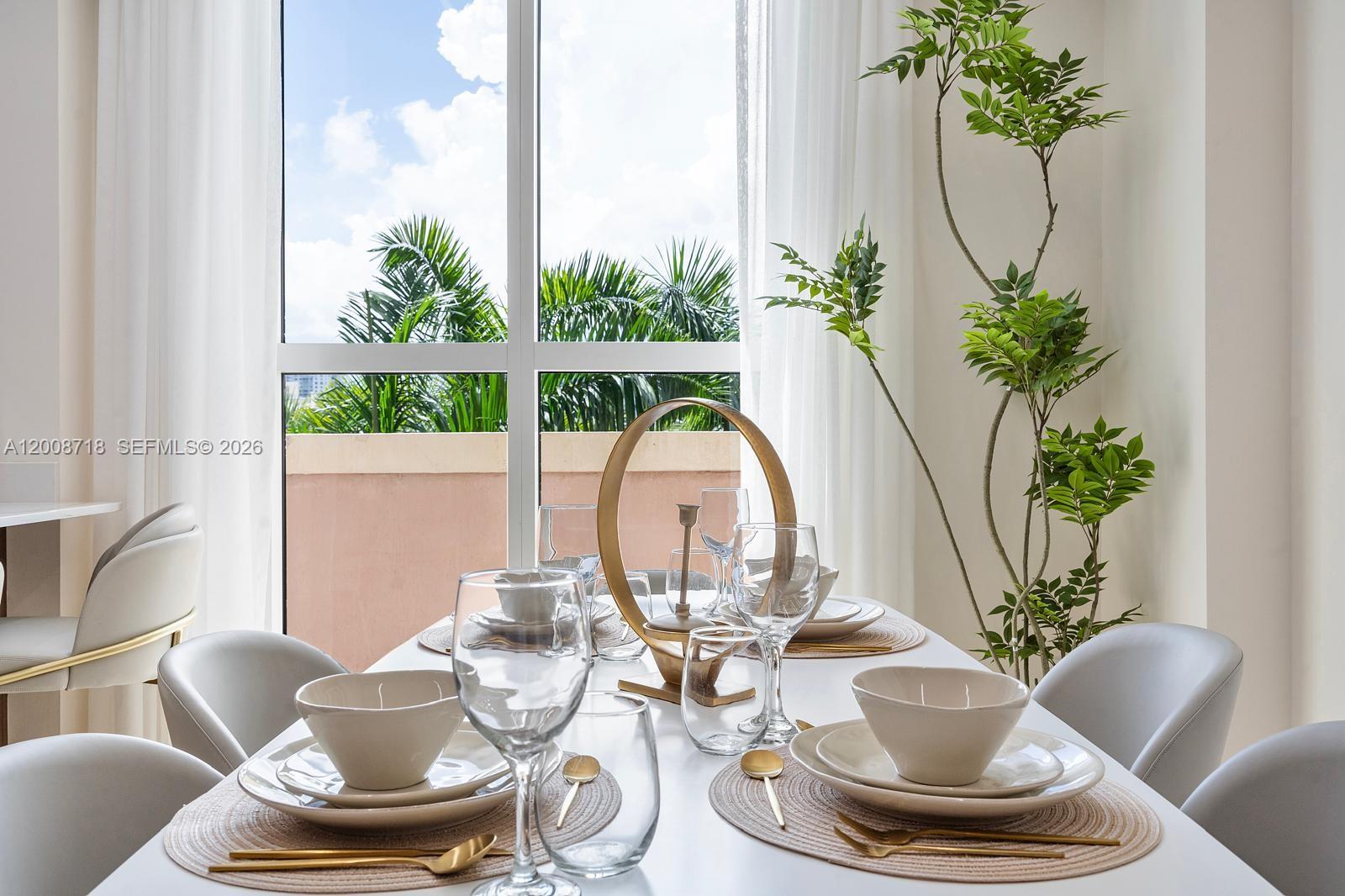 KING DAVID OF SUNNY ISLES - Residential