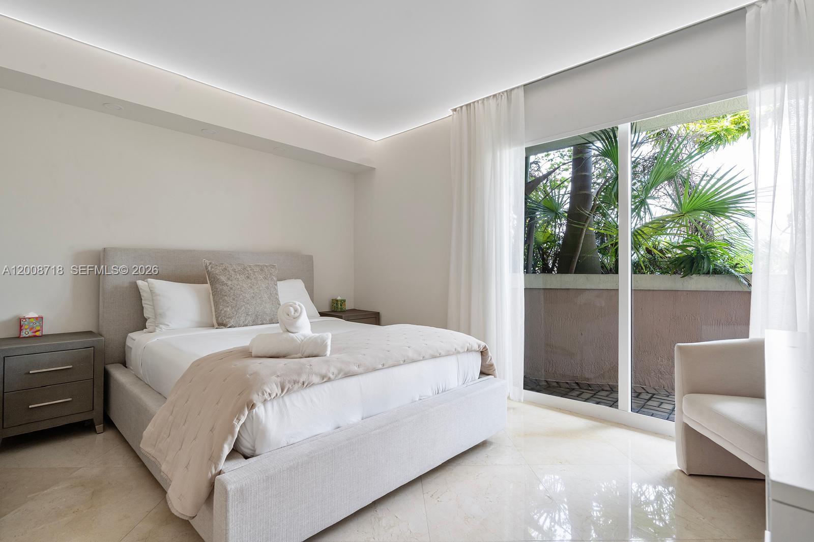 KING DAVID OF SUNNY ISLES - Residential