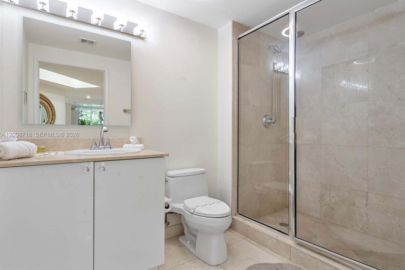 KING DAVID OF SUNNY ISLES - Residential