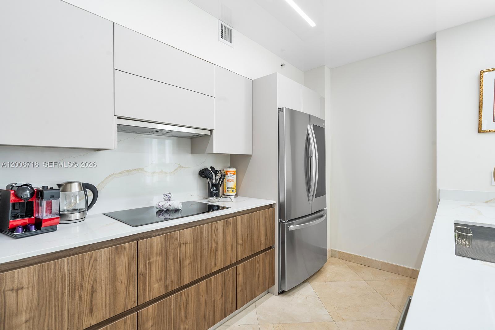 KING DAVID OF SUNNY ISLES - Residential