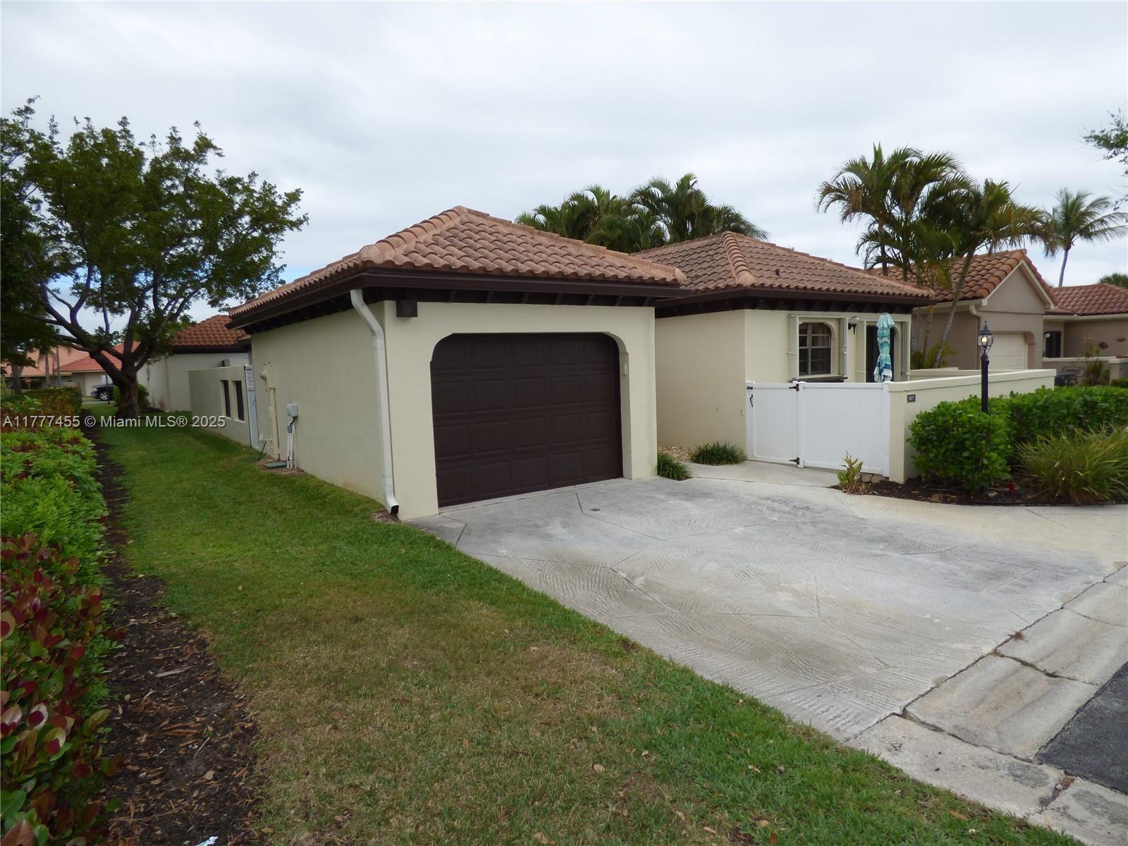 VIA DEL MAR CONDO - Residential Lease