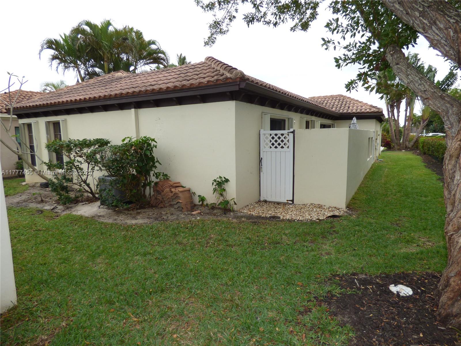 VIA DEL MAR CONDO - Residential Lease