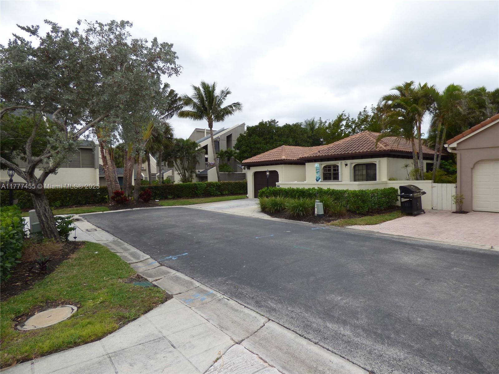 VIA DEL MAR CONDO - Residential Lease