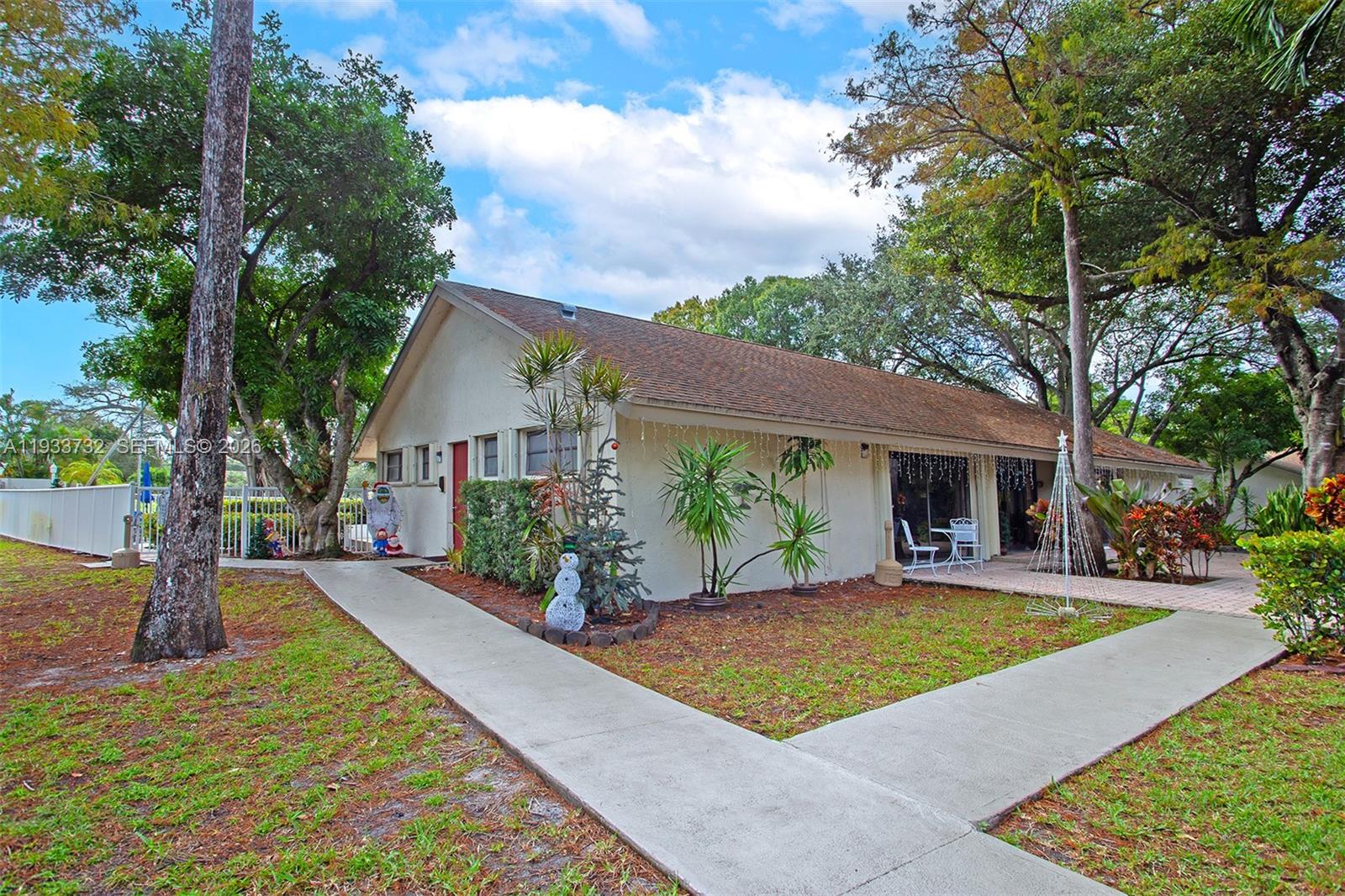 PINES OF OAKLAND FOREST W - Residential
