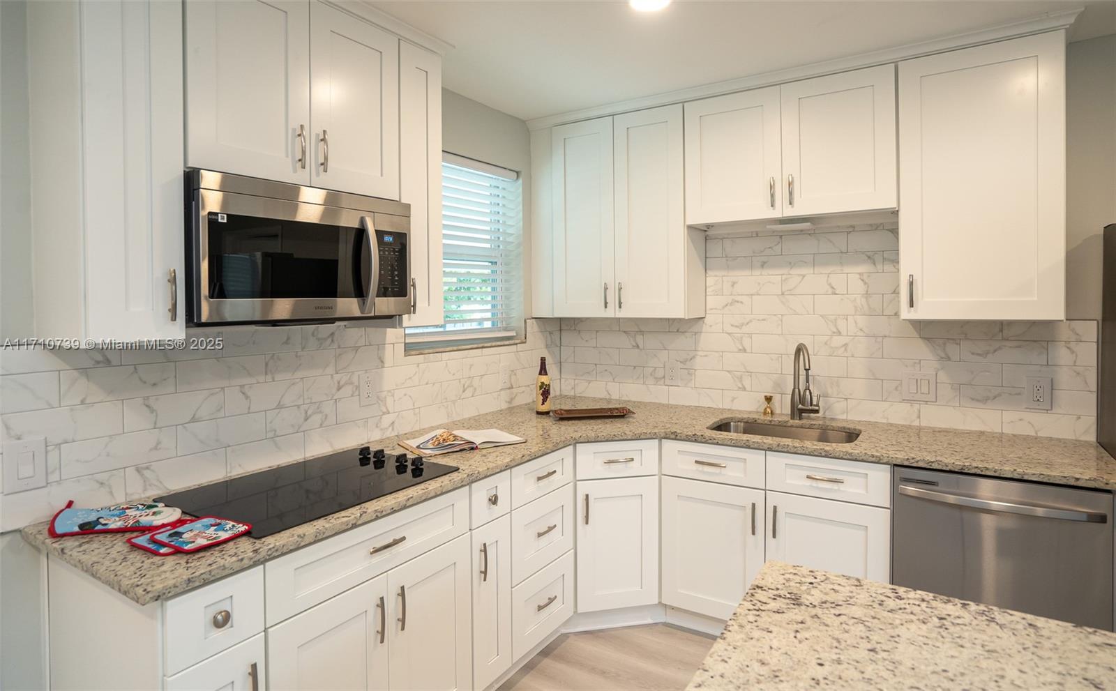 CORAL WAY PK SEC D - Residential