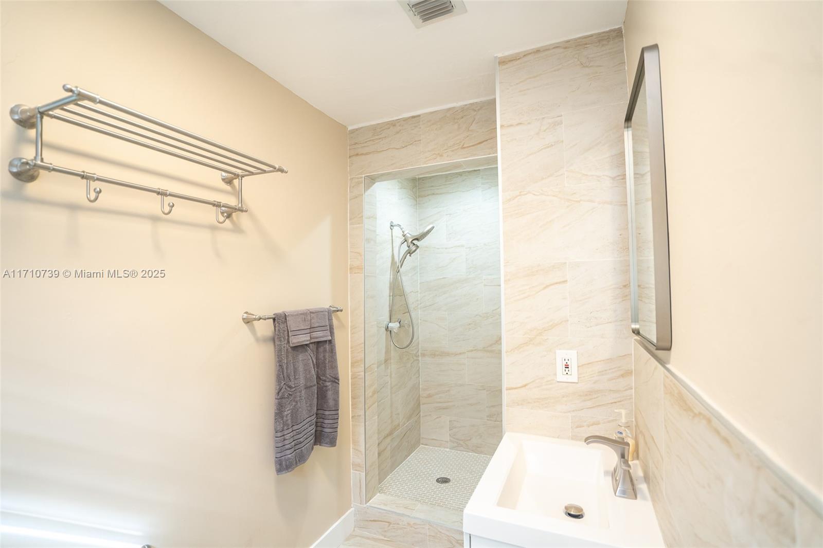 CORAL WAY PK SEC D - Residential