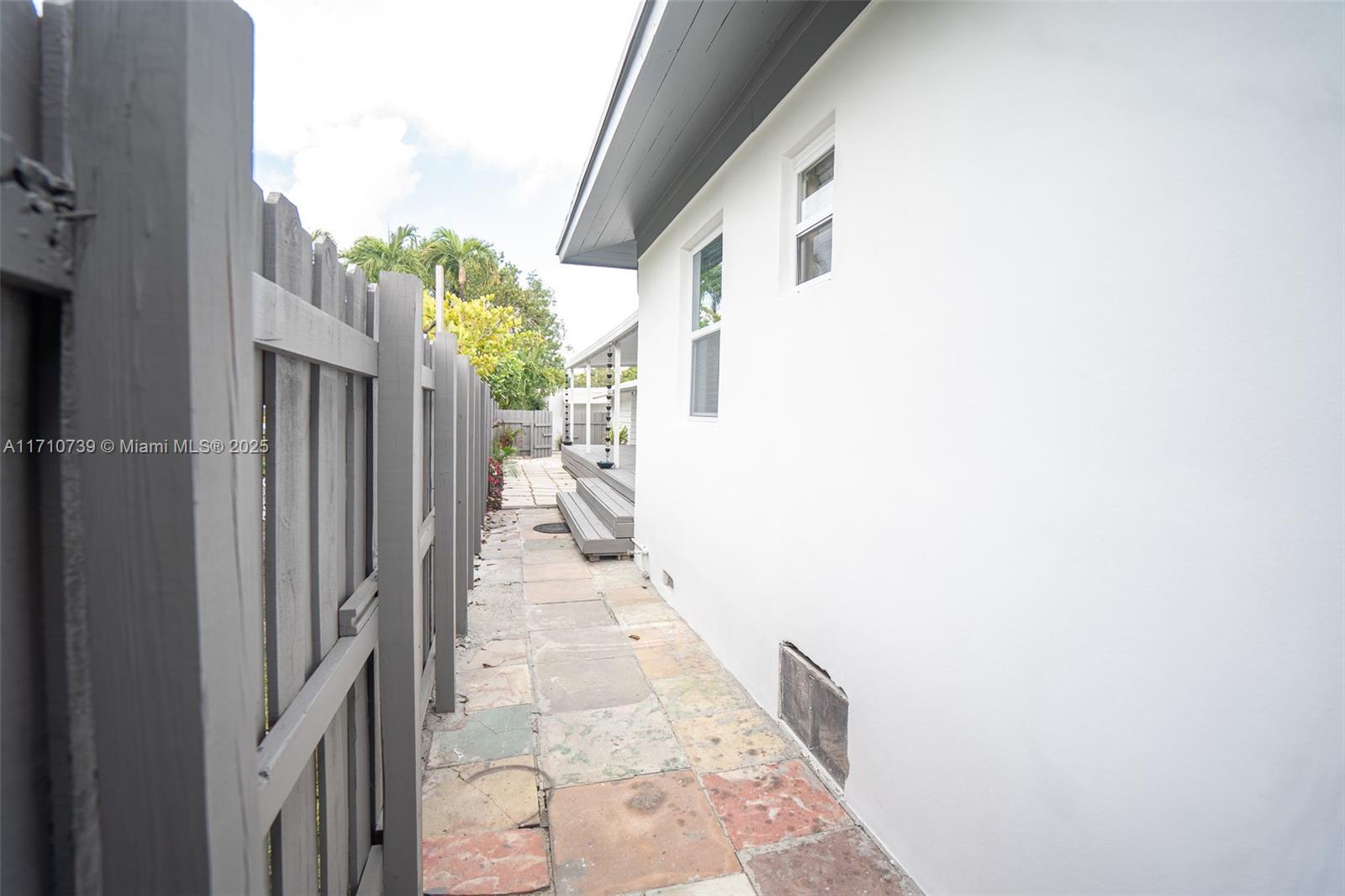 CORAL WAY PK SEC D - Residential