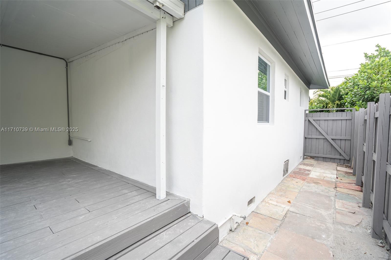 CORAL WAY PK SEC D - Residential