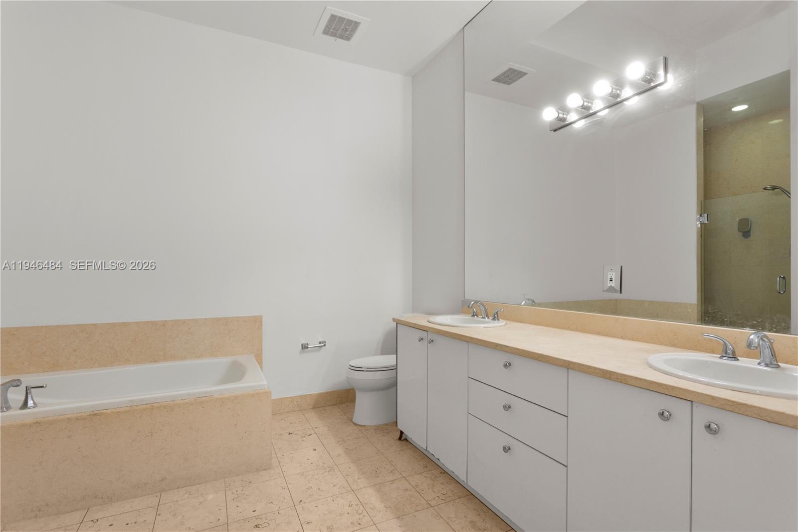 TURNBERRY VILLAGE SO TOWE - Residential