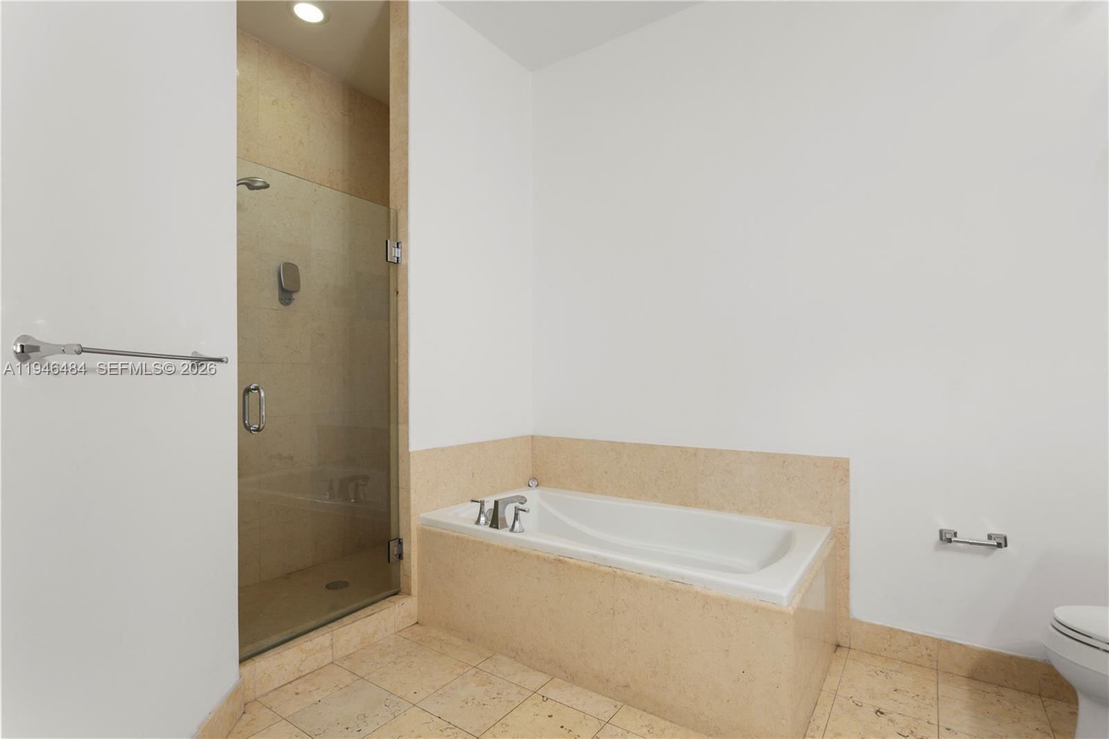 TURNBERRY VILLAGE SO TOWE - Residential