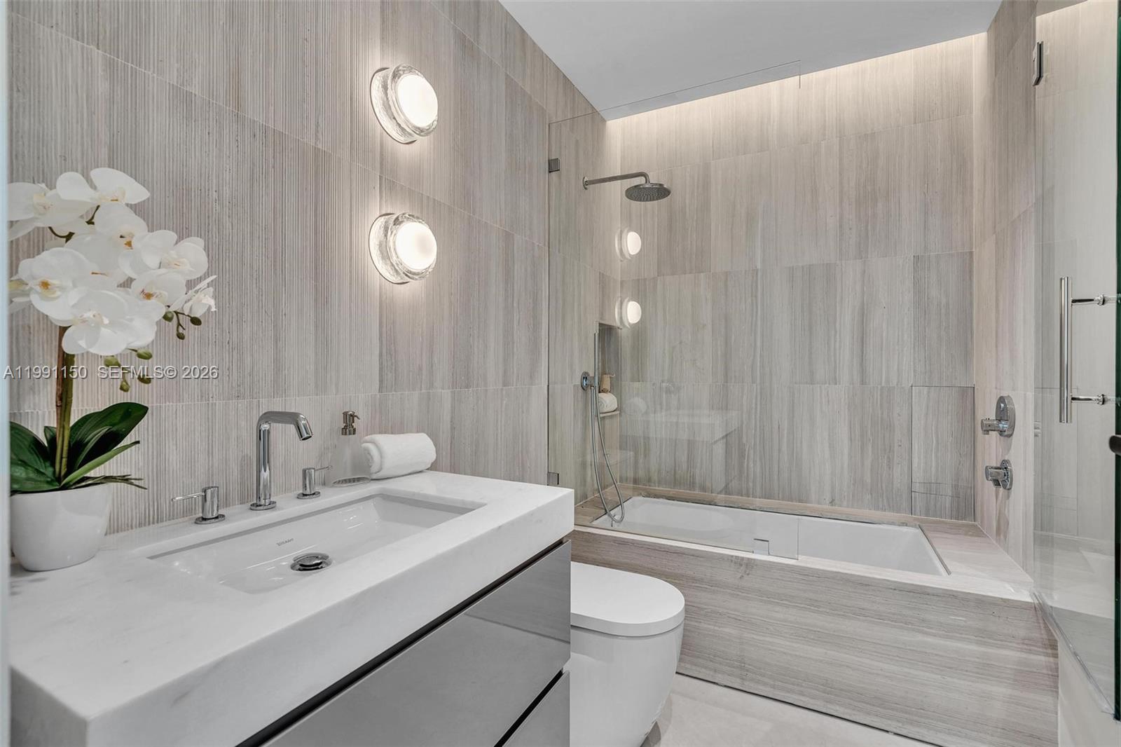 NORMANDY GOLF COURSE - Residential