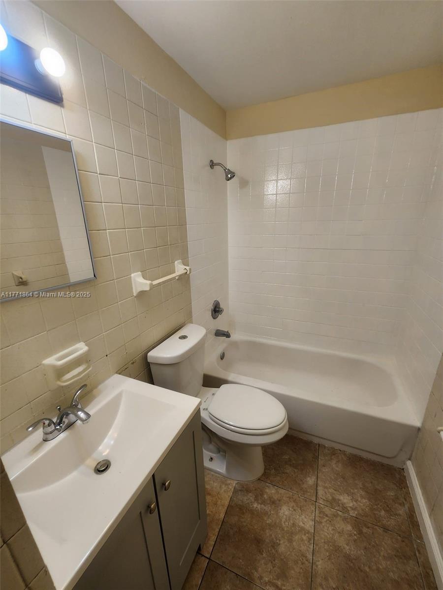INLET CITY - Residential Lease