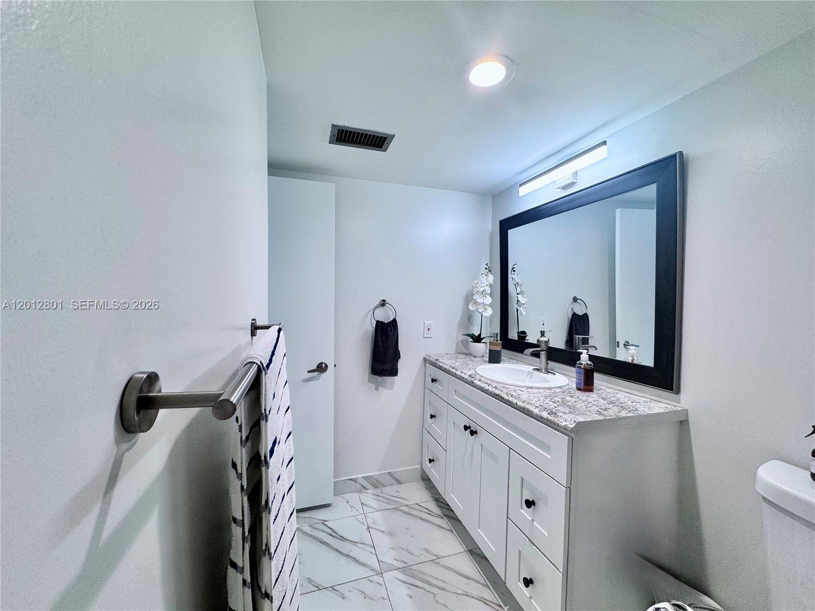ADMIRALS PORT CONDO - EAS - Residential Lease