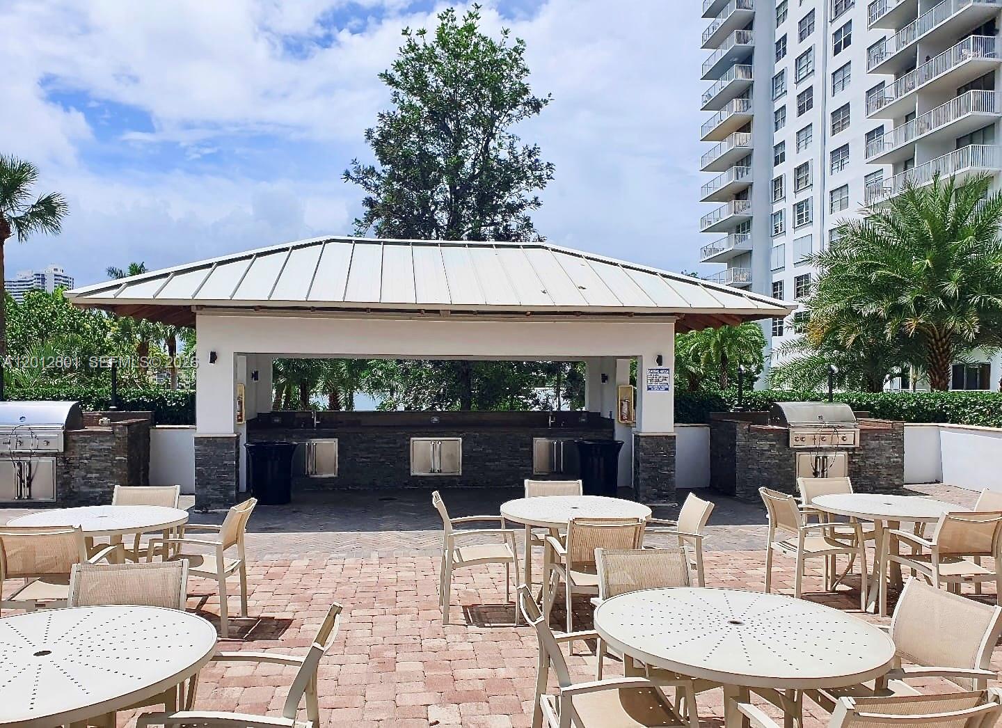 ADMIRALS PORT CONDO - EAS - Residential Lease