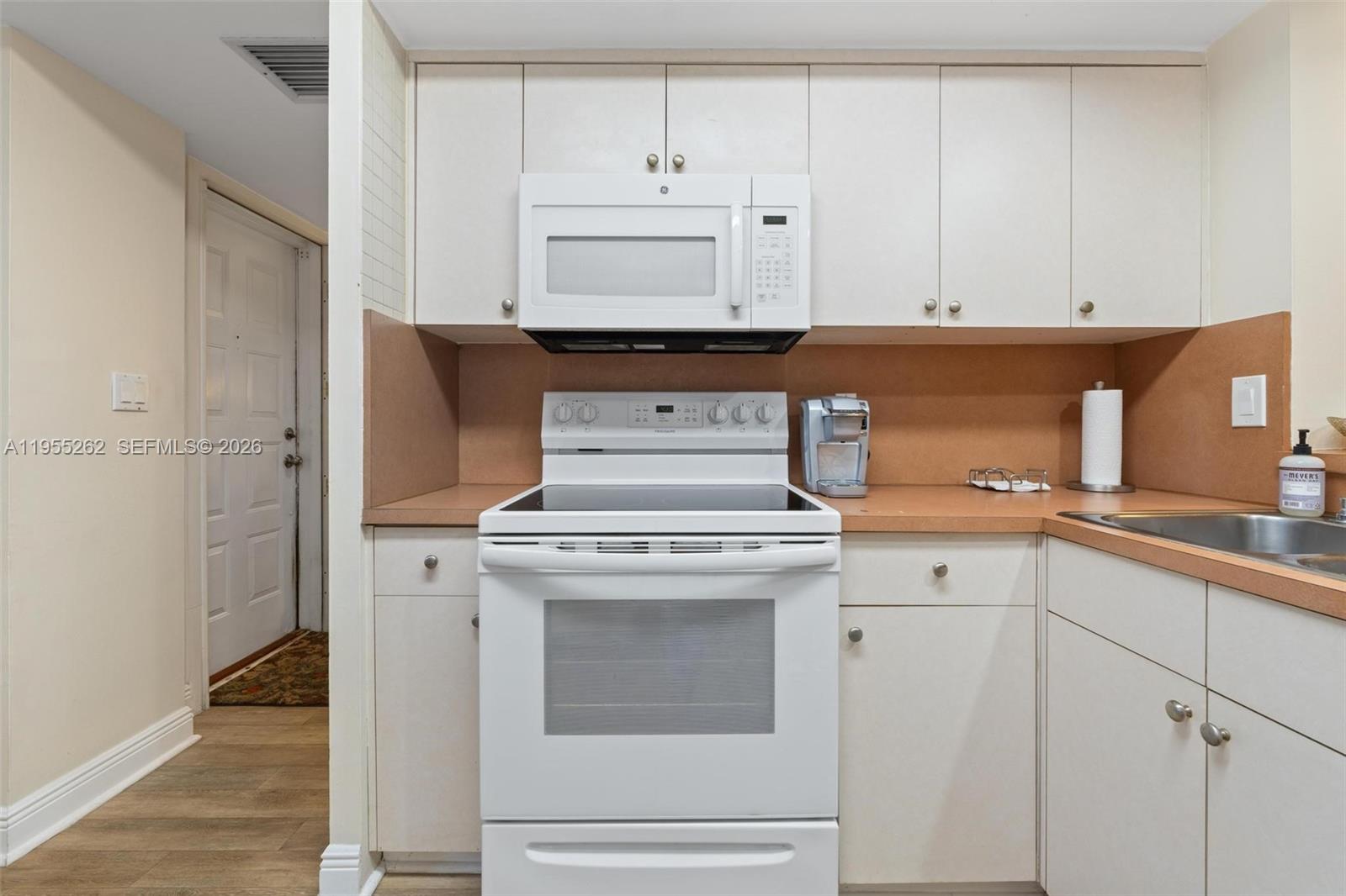 CLUB ROYALE CONDO - Residential