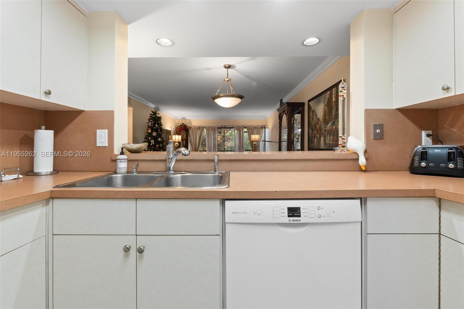 CLUB ROYALE CONDO - Residential