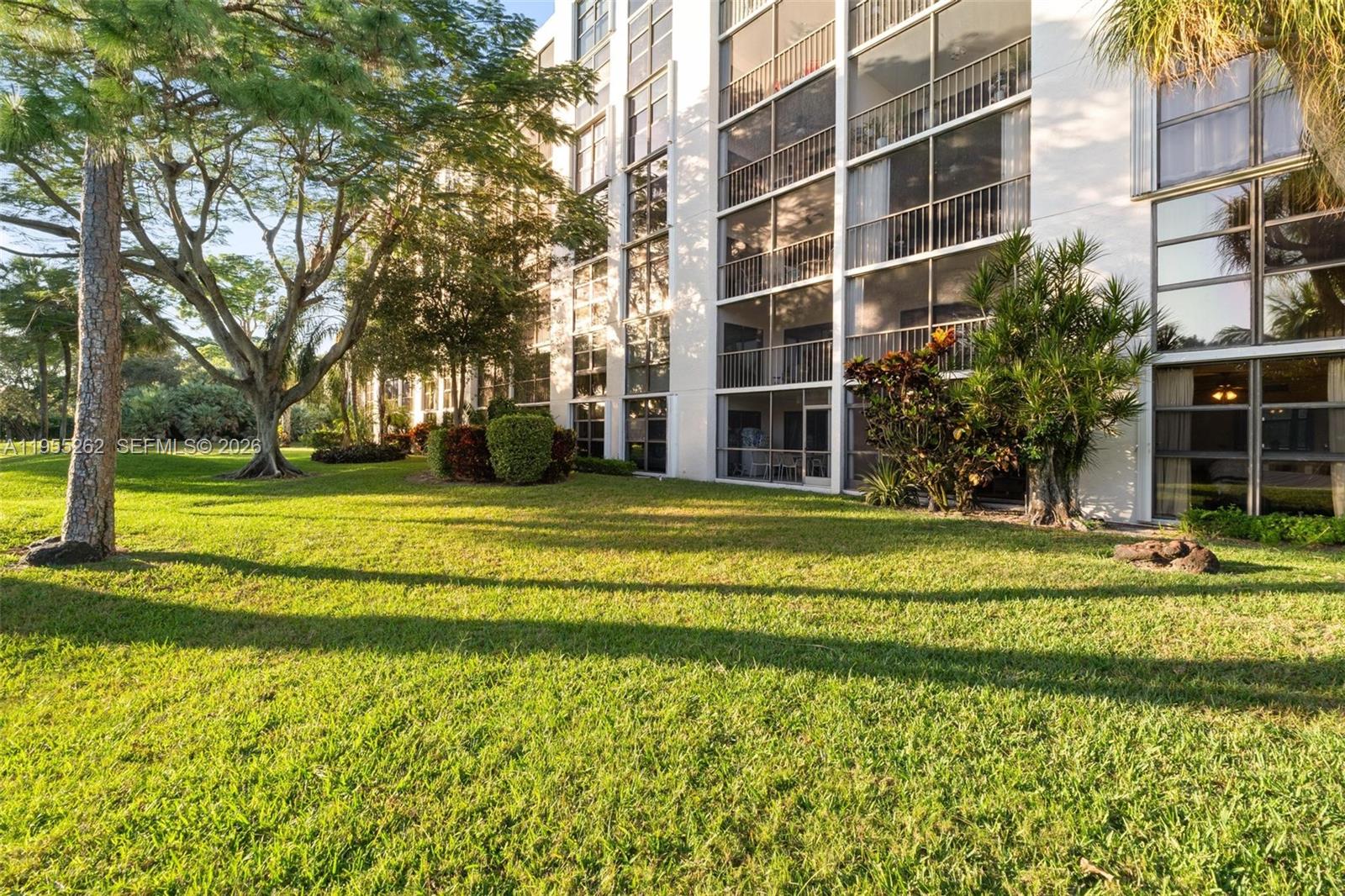 CLUB ROYALE CONDO - Residential